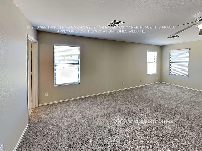 12808 N Main St — Photo 11