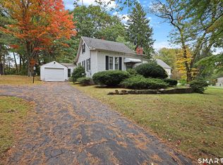 1121 Fienemann Rd, Farmington, CT 06032