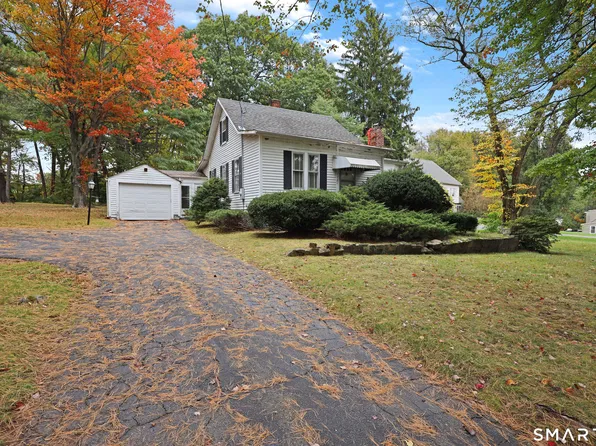 1121 Fienemann Road, Farmington, CT 06032