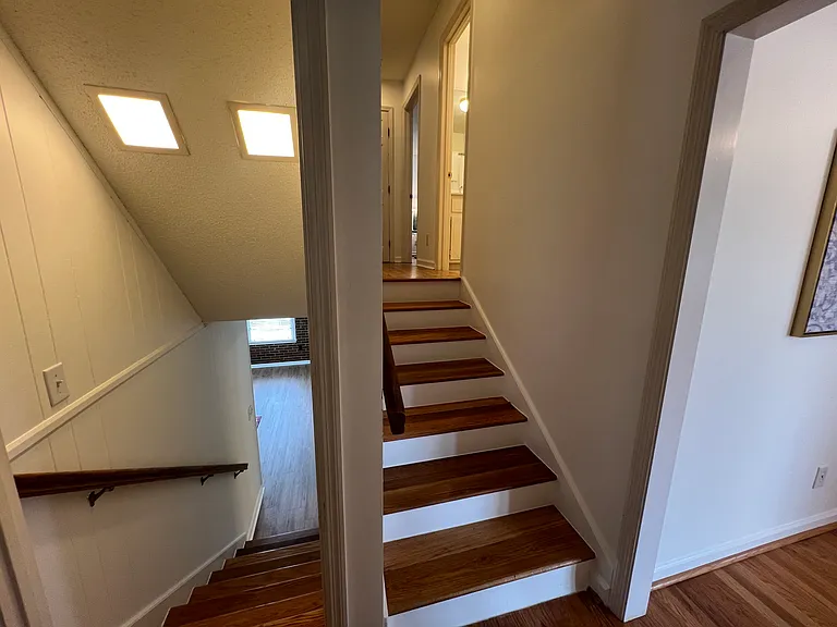 605 Regent Rd — Photo 16