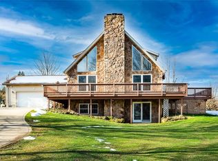 1767 Maple Hill Dr, Hinckley, OH 44233