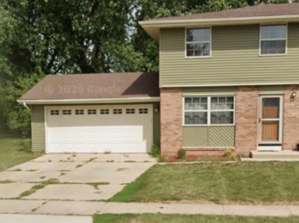 2610 Bond Pl
