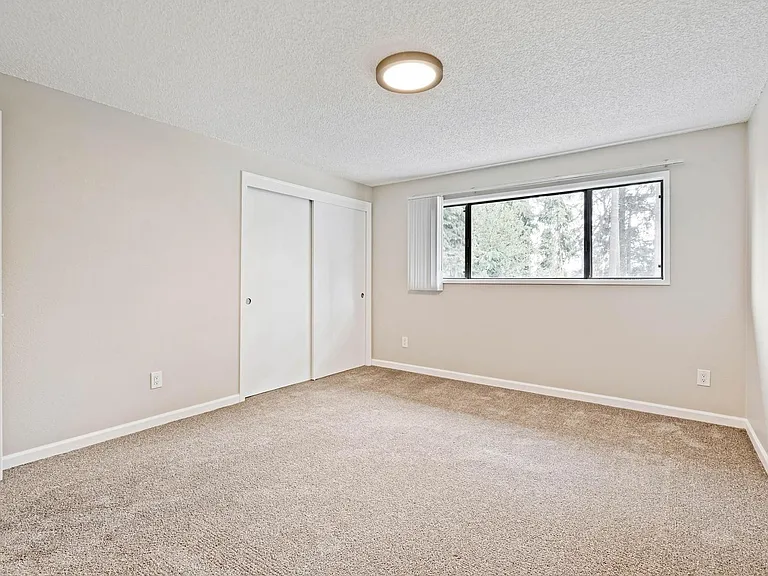 19300 SE River Rd #19300 — Photo 25