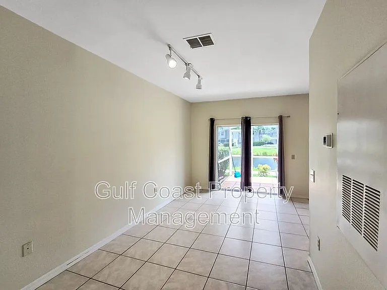 7743 Plantation Cir — Photo 3