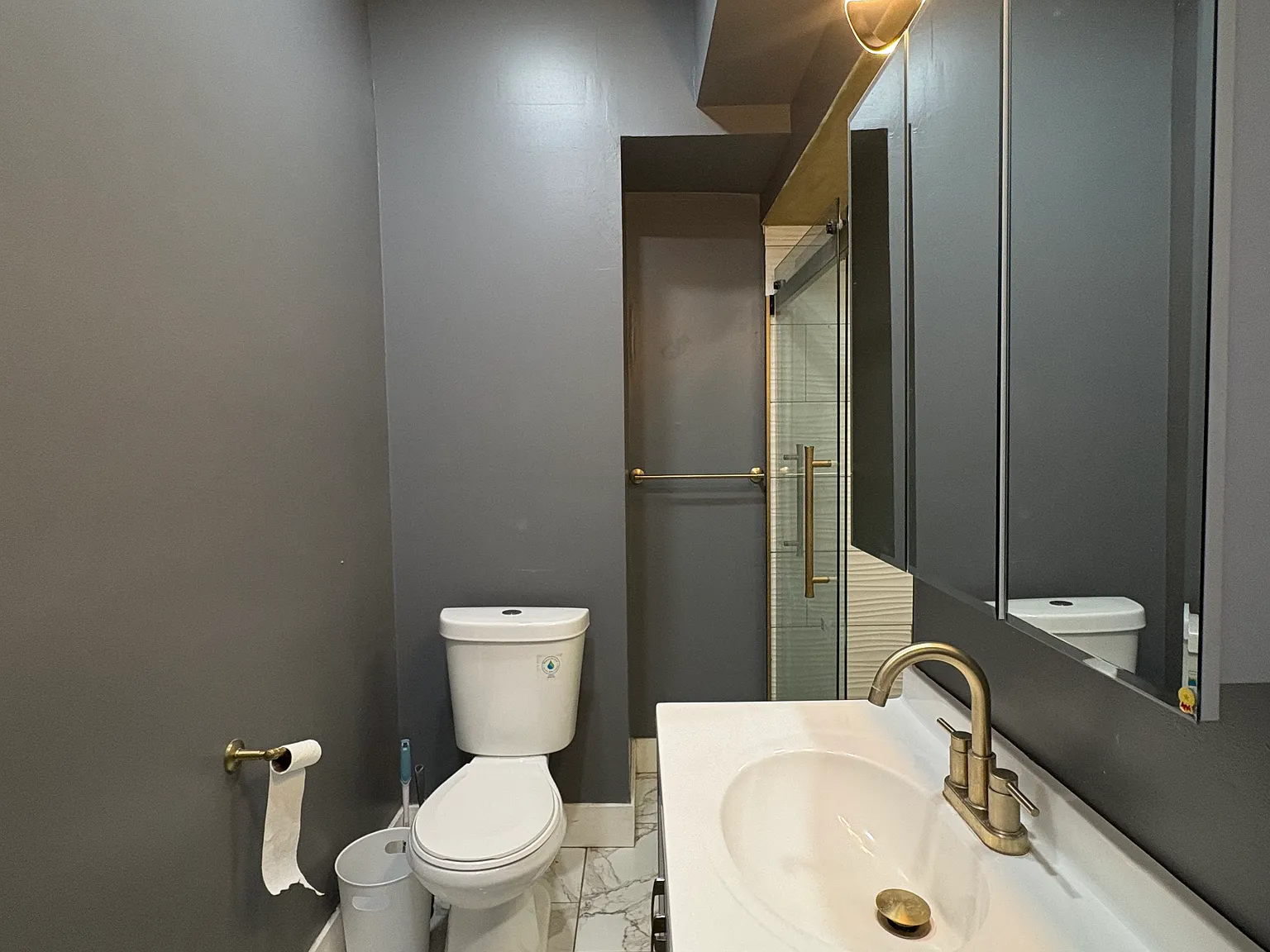 2 bed, 1100 sqft, $1,600 — Photo 2