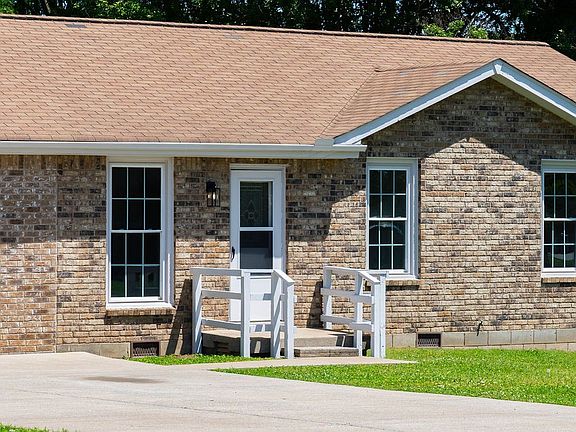 4th image of 505 Savely Dr