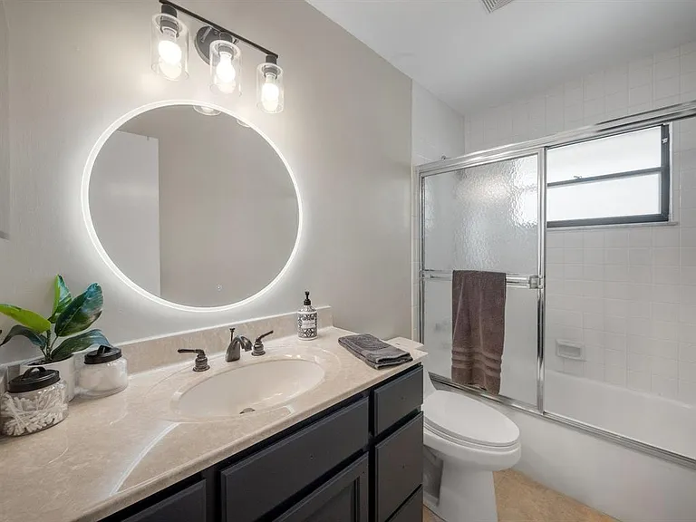 5232 SE Sea Island Way — Photo 8