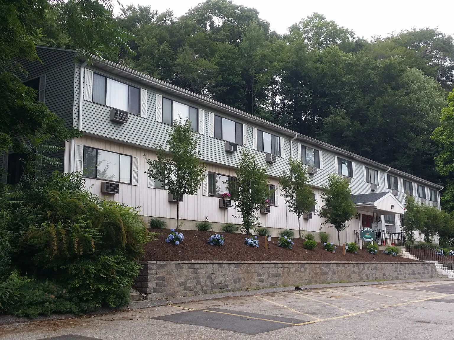 Studio, 401 sqft, $1,395 — Photo 3