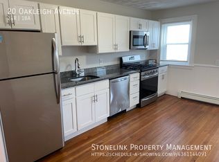 20 Oakleigh Ave, North Providence, RI 02911