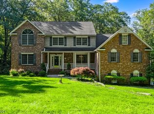 15 Colby Farm Rd, Chester, NJ 07930