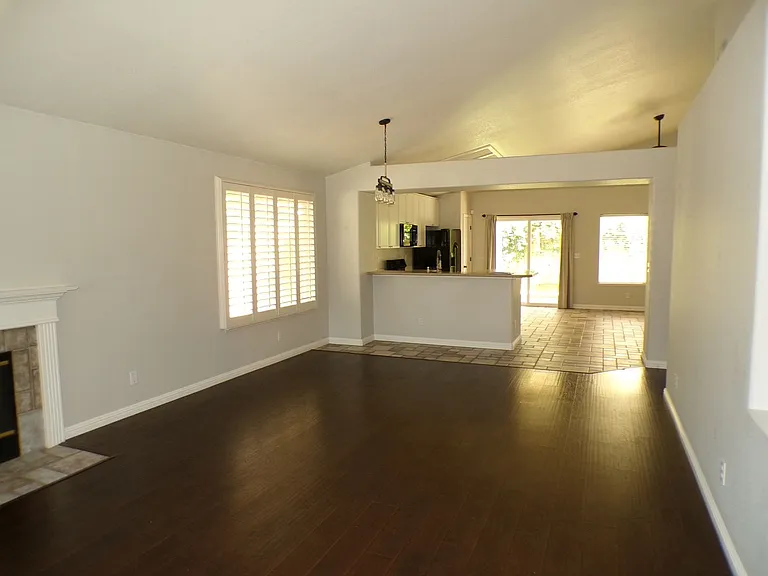3101 La Costa Ln — Photo 2