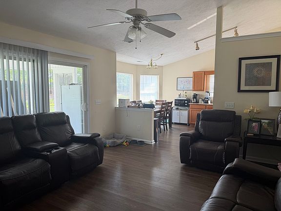 2nd image of 4639 East Walkerton Rd.