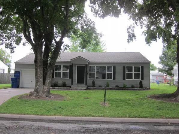 820 B St NW, Miami, OK 74354