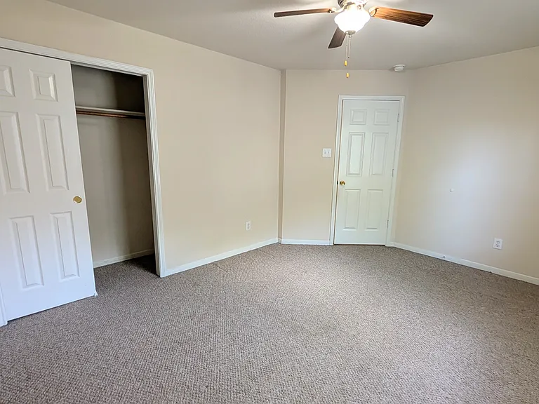 upstairs bed room #2