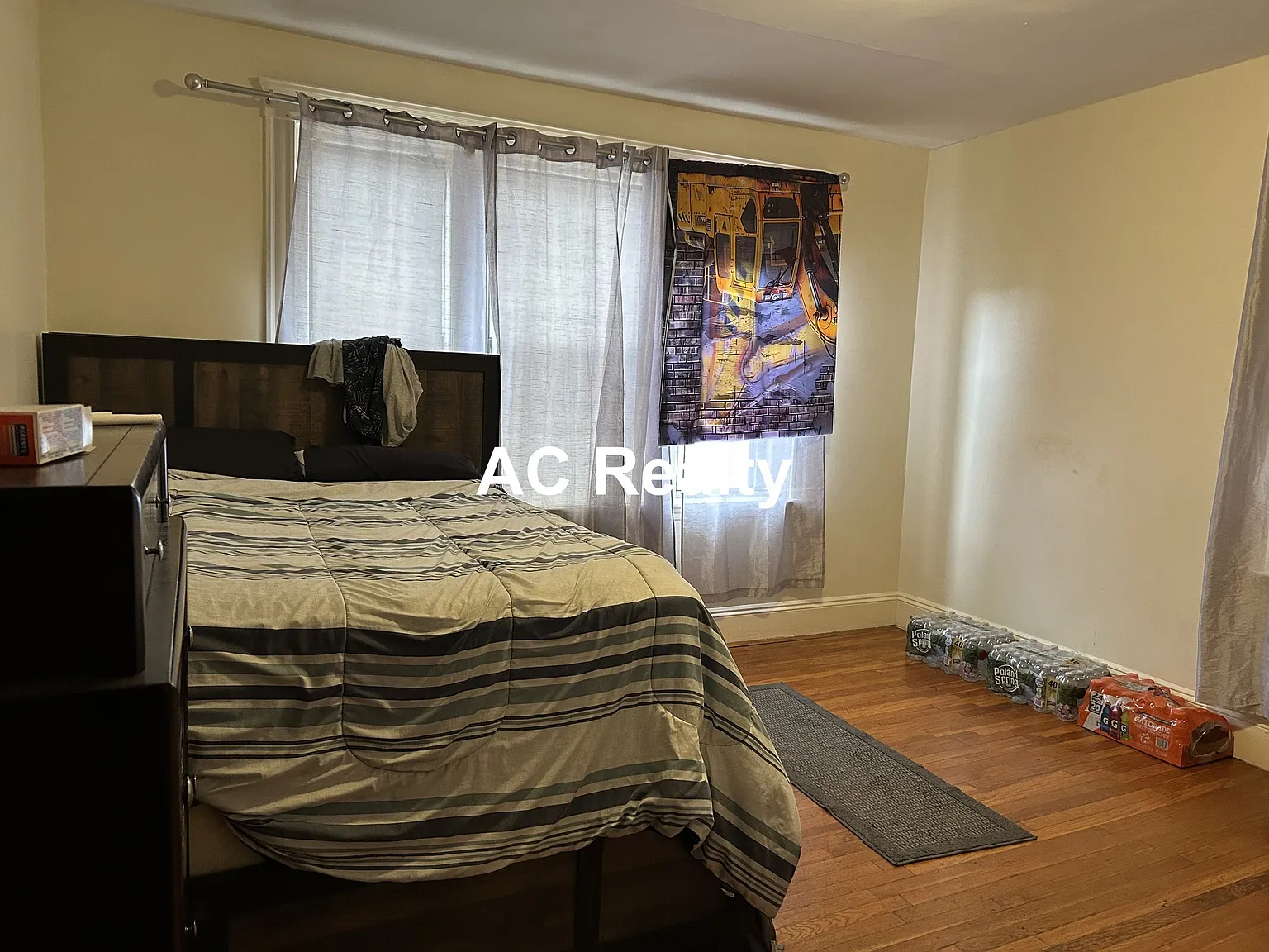 2 bed, 1.0 bath, $2,300 — Photo 4