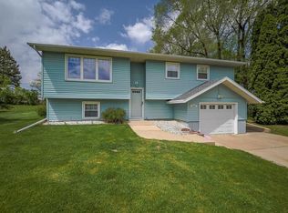 2107 W 4th Avenue, Monroe, WI 53566