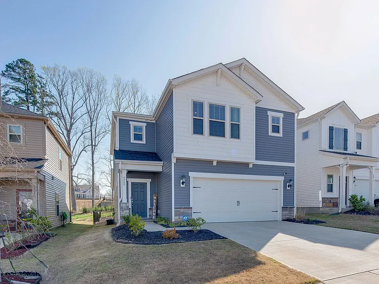 4009 Woodland View Dr — Photo 1