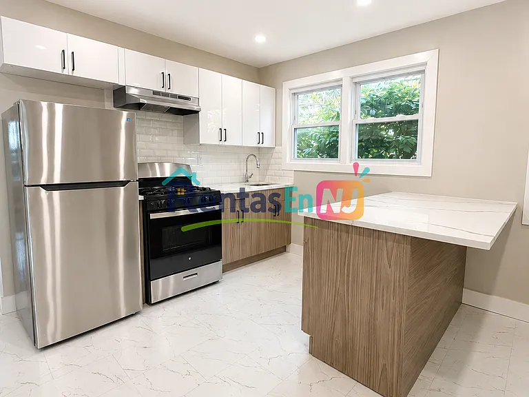 9 Stecher St #2S — Photo 1