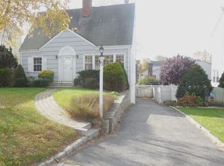 5 Leslie Rd, Eastchester, NY 10709