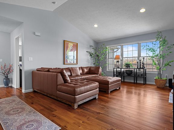 2nd image of 23095 Rumford Dr