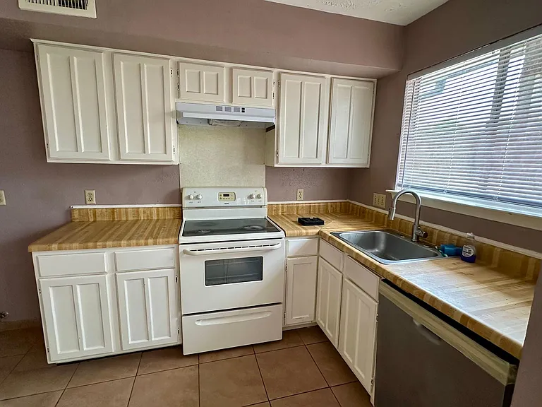 9307 Barrowhollow Dr — Photo 12