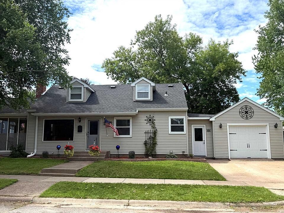 1st image of 213 3RD STREET