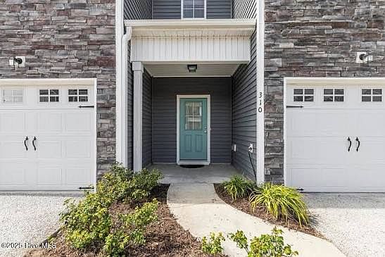 2nd image of 310 S Stingray Ln