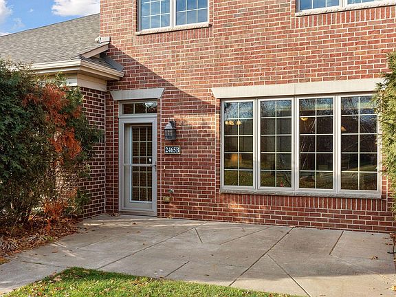 5th image of 2465 119th Ct NE Unit B