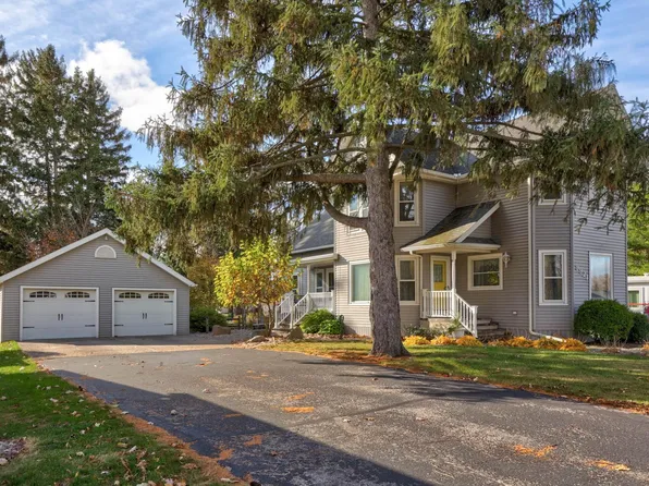 9921 Center St, Reese, MI 48757