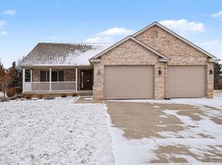 10085 N Hunt Ct, Davison, MI 48423