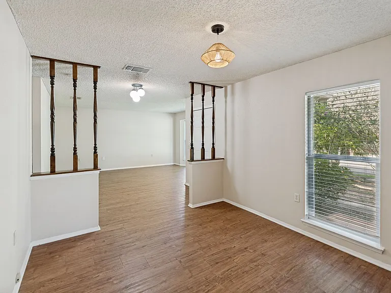 16006 Eagleway St — Photo 11