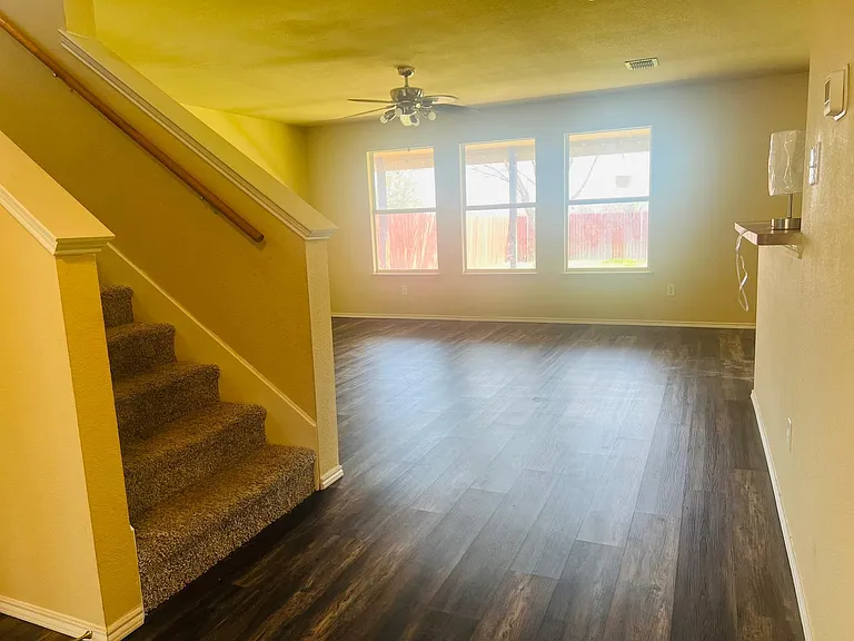 9200 Goldenview Dr — Photo 23