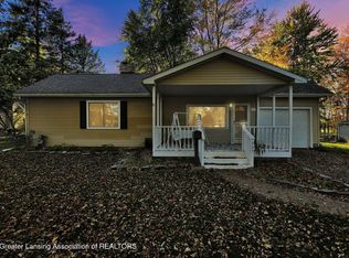 905 N Lansing St, Saint Johns, MI 48879