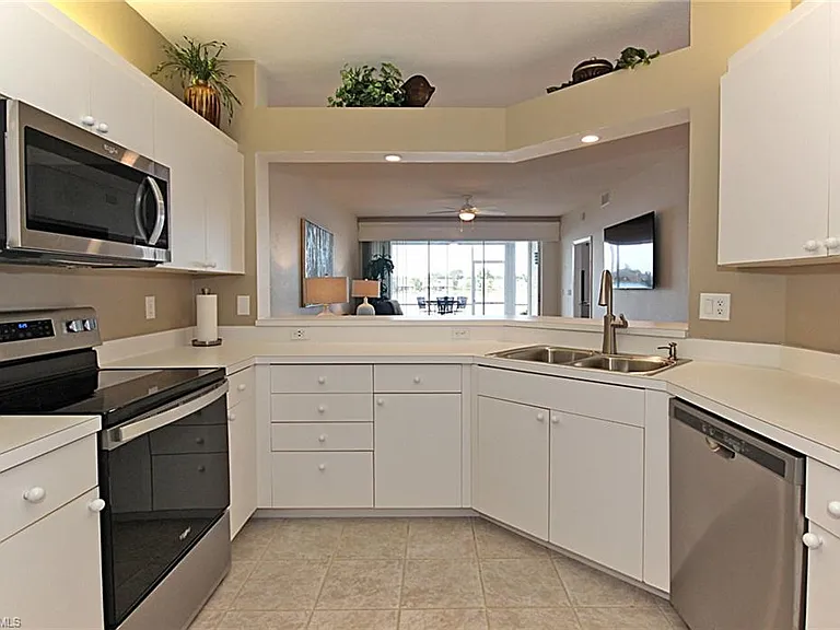 3380 W Crown Pointe Blvd #102 — Photo 8