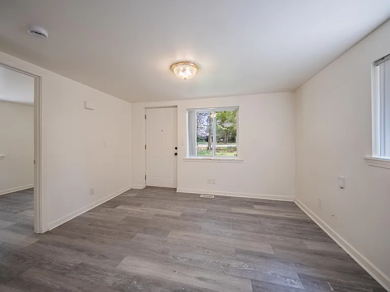 2472 Hawks Ave #1 — Photo 4