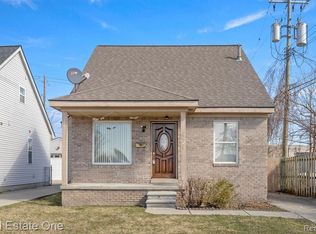 8828 Woodbine, Redford, MI