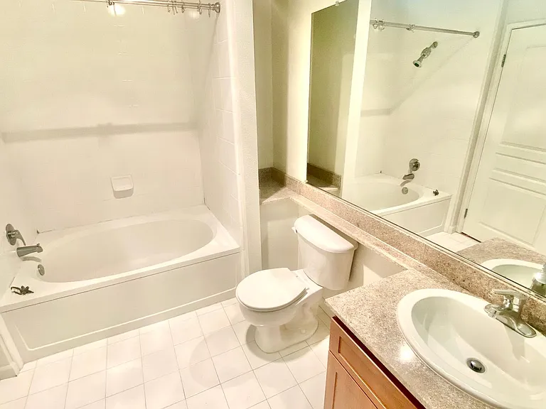 5855 Horton St #412 — Photo 6