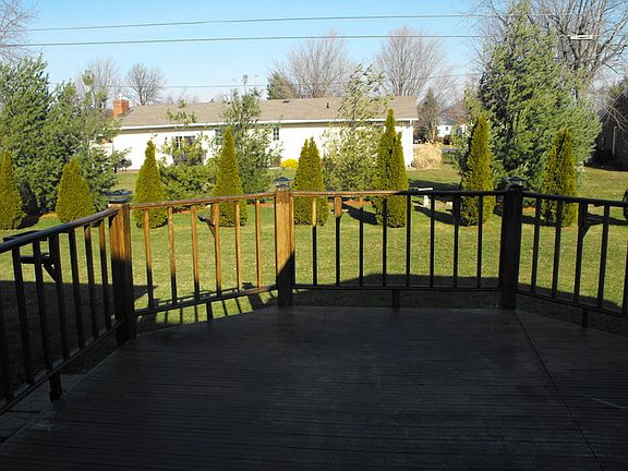 Back yard, deck
						:
						in December, looks prettier in the summer