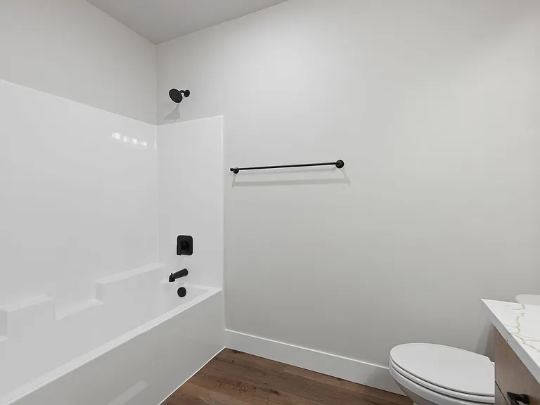 656 Jeanine Dr — Photo 44