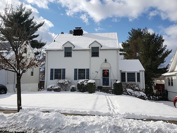 3rd image of 85 Seneca Ave
