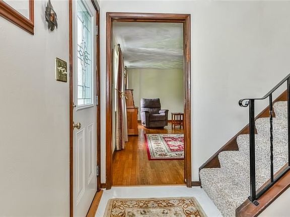4th image of 1003 Arborwood Dr
