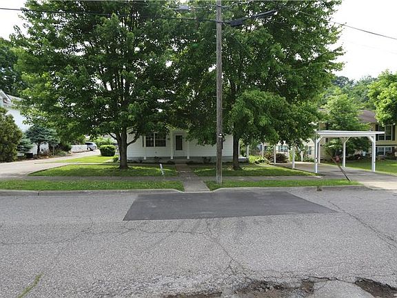 2nd image of 673 Huddleston Ave