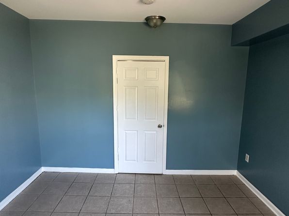 44 Astor St APT 2