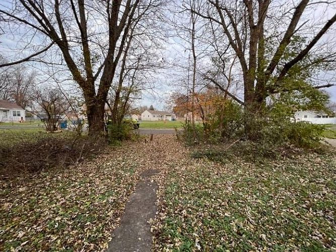 1st image of 312 Oak Cir #1