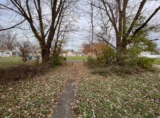 312 Oak Cir #1, Crown Pt, IN 46307