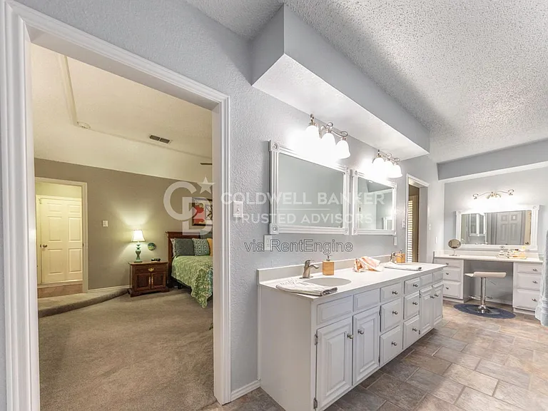 3620 93rd St — Photo 18