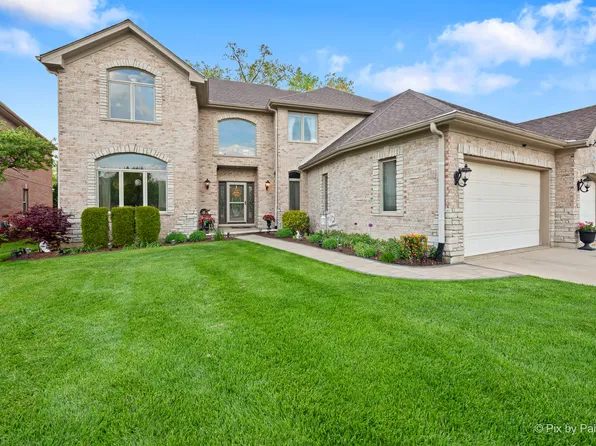 298 Cara Ln, Wood Dale, IL 60191