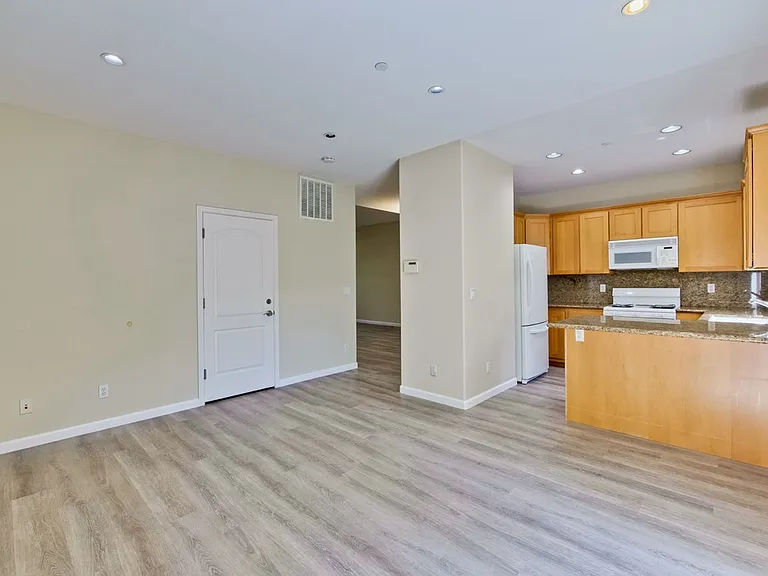 352 Beemer Ave — Photo 19