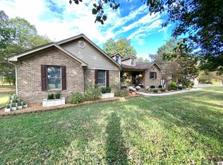 7015 McNeil Alsip Rd, Paducah, KY 42003