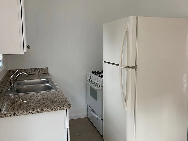 116 Pine St #126 — Photo 2